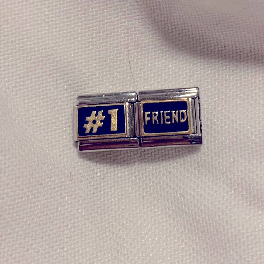 2 nomination bracket charms